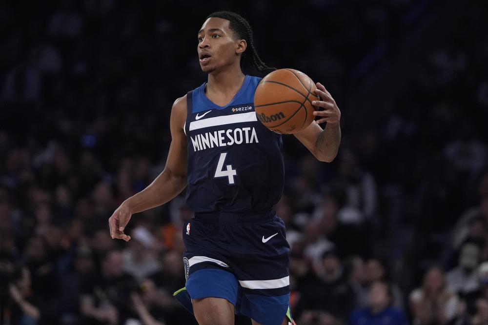 新援何塞卢 新援何塞卢